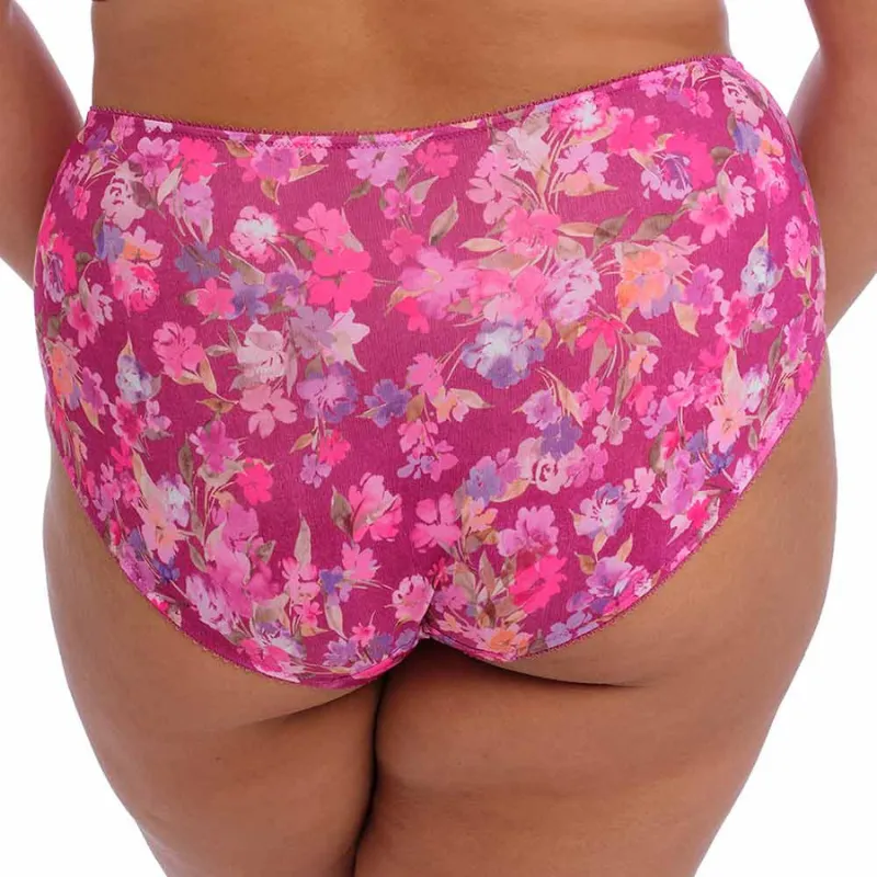 Goddess Kayla Brief Summertime