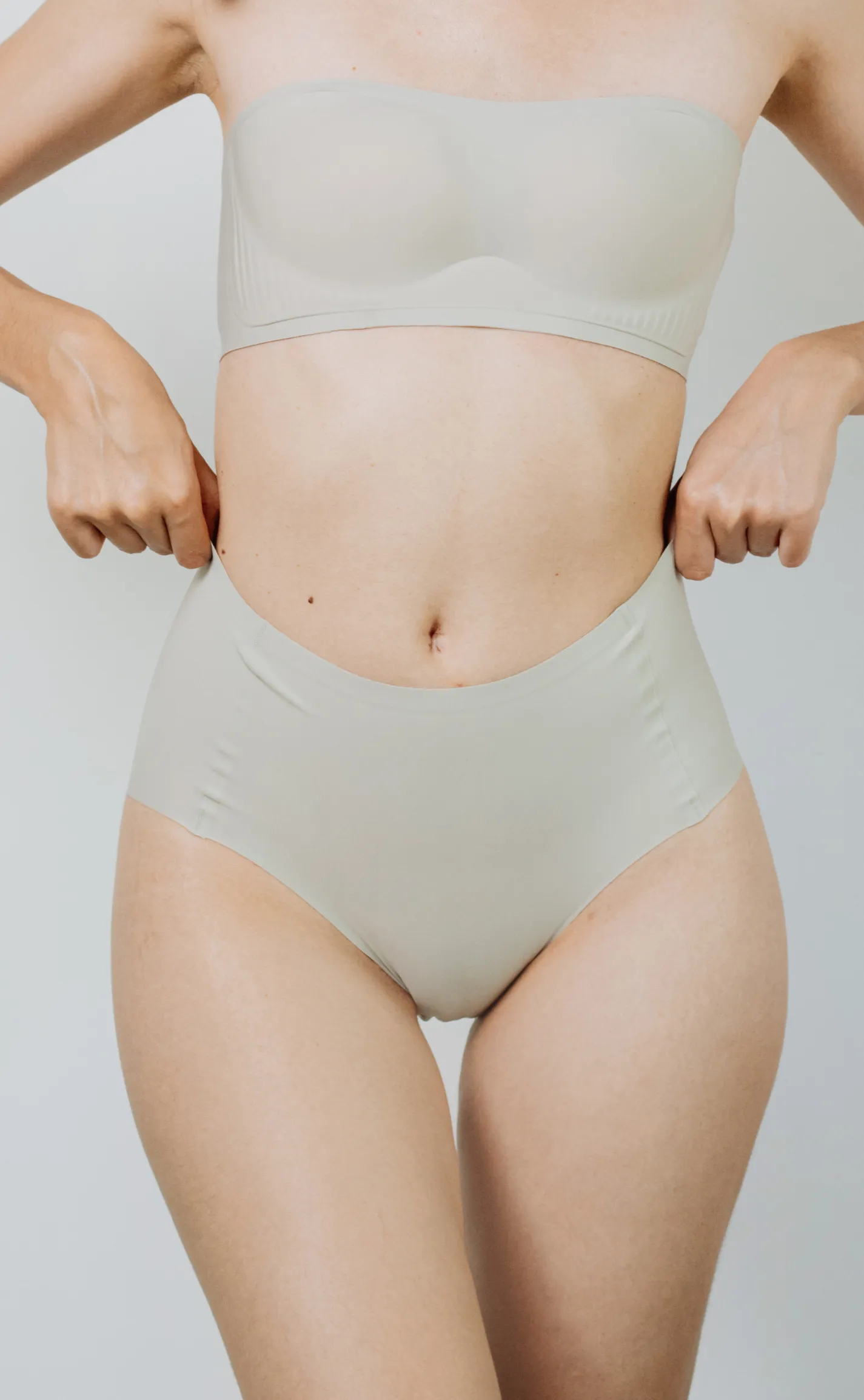 Tiny Pretty • Seamless Hygiene Panties